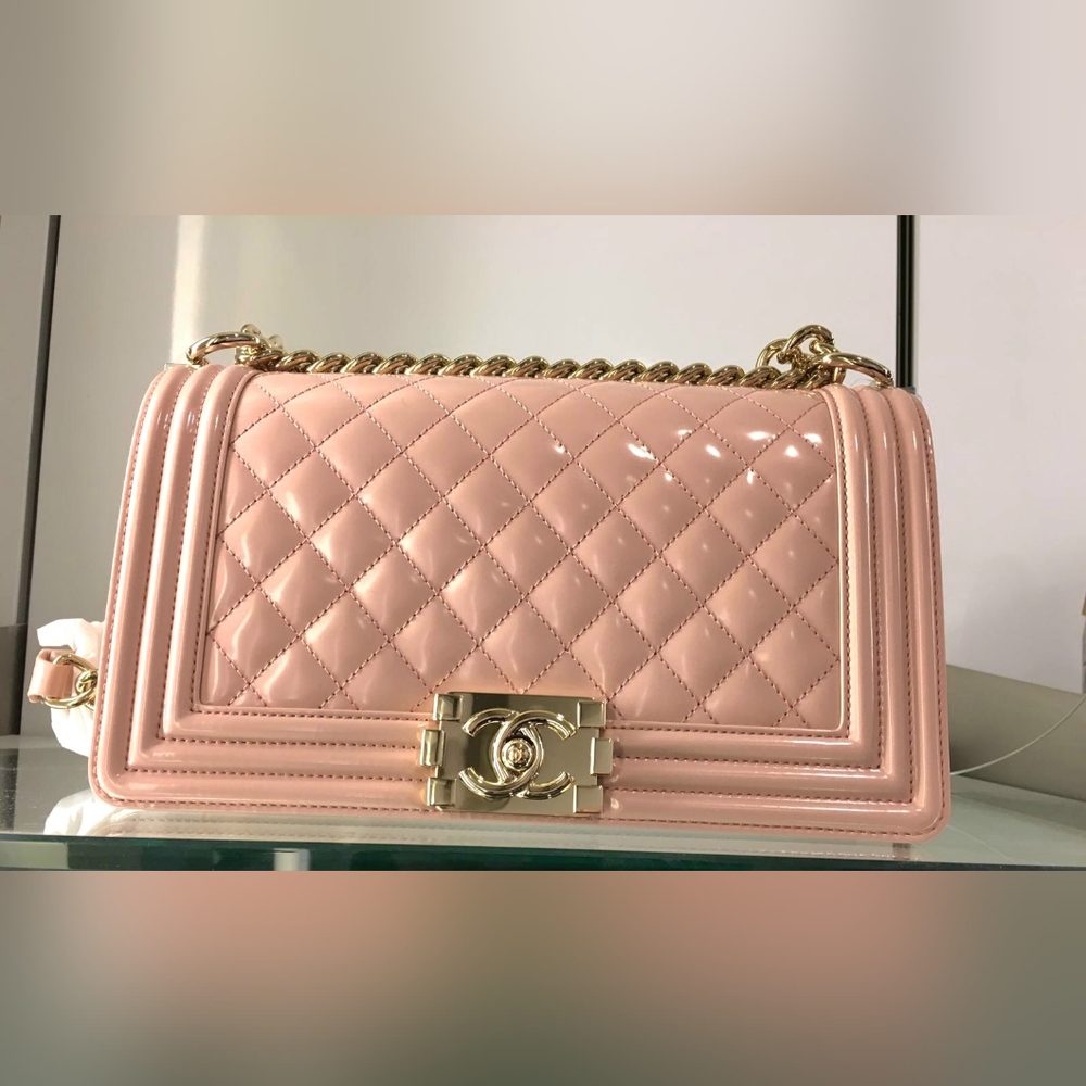 Authentic Chanel Classic Boy Bag Old Medium Patent Quilted Pink Nude GHW